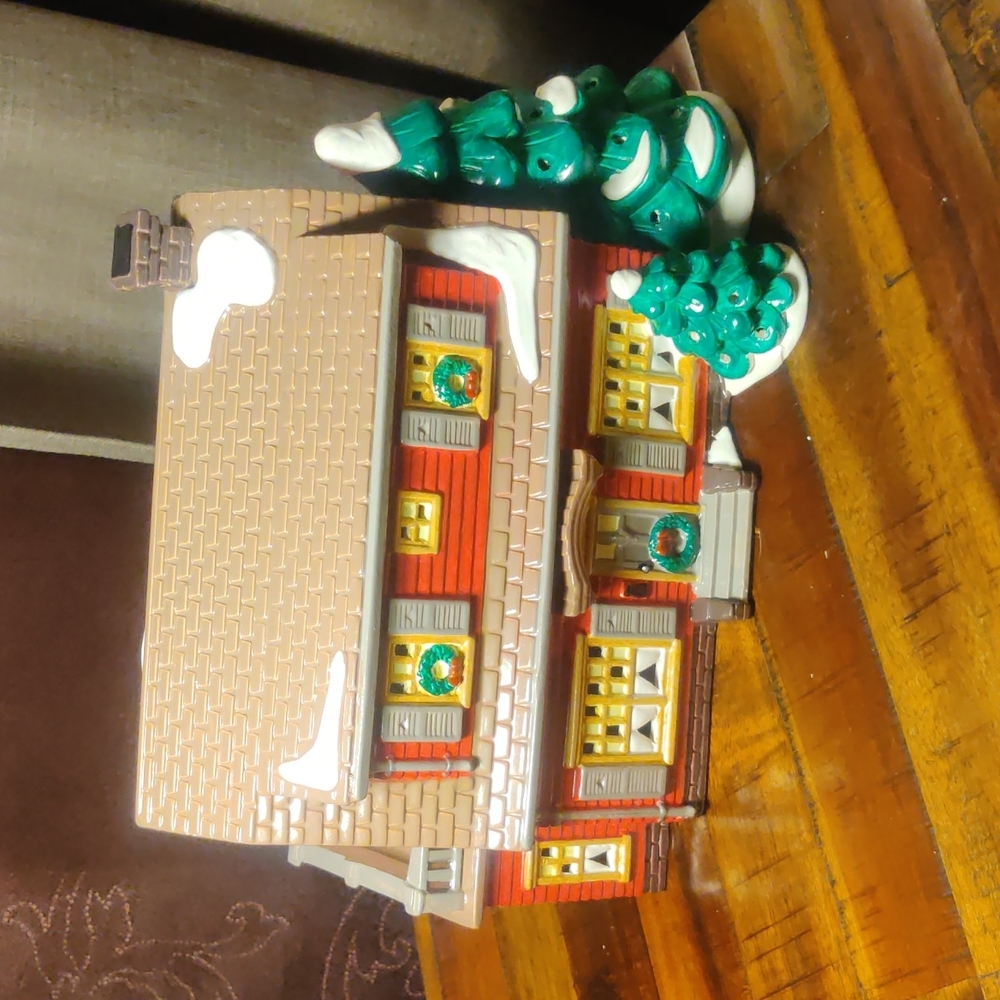 Department 56 Snow Village Dutch Colonial 1995